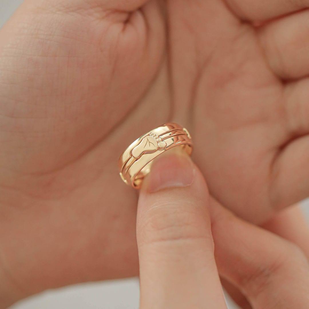 18K Gold Engravable Baby Footprint Couple Rings