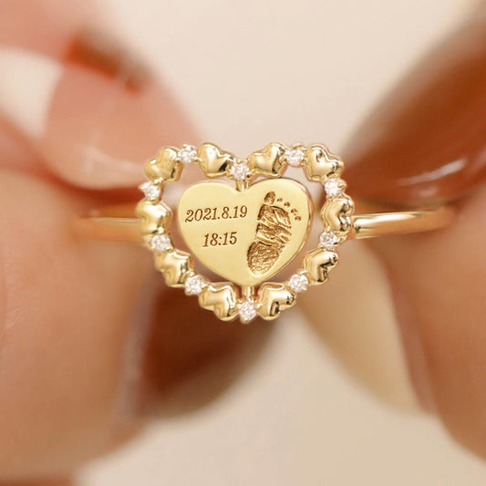 18K Gold Engravable heart-shaped footprint ring