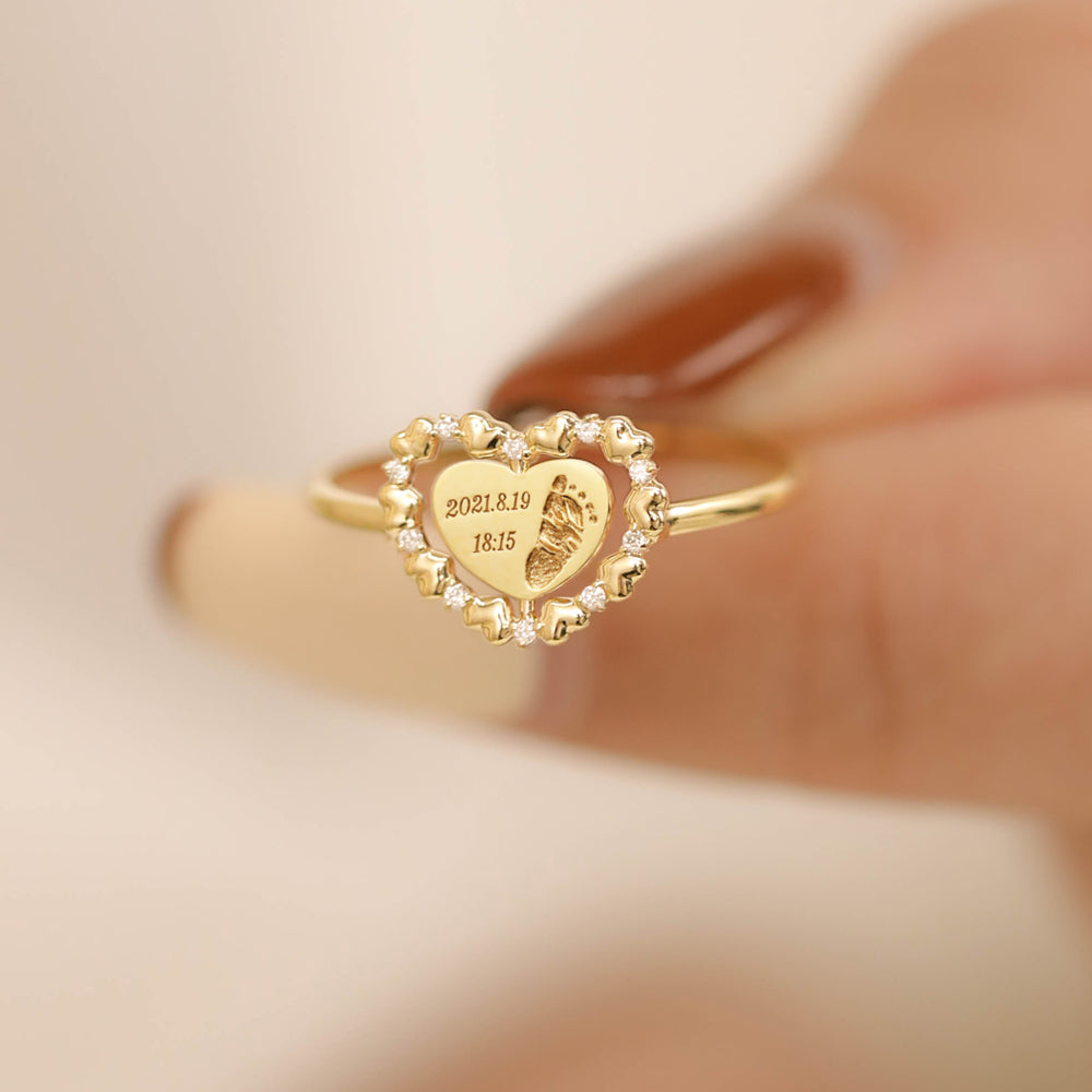 18K Gold Engravable heart-shaped footprint ring