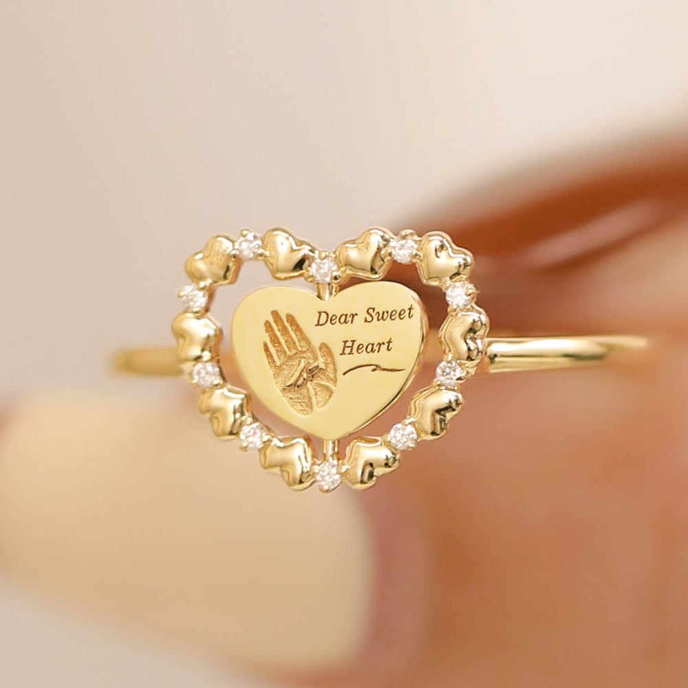 18K Gold Engravable heart-shaped footprint ring