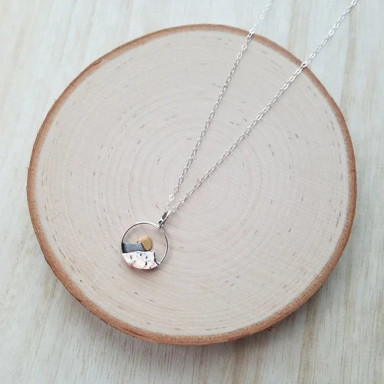 MOUNTAIN NECKLACE